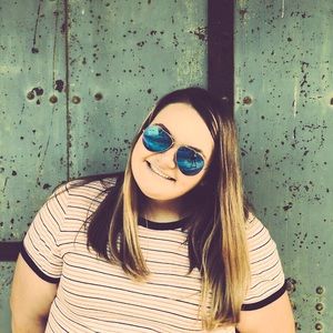 Meet your Posher, Sierra